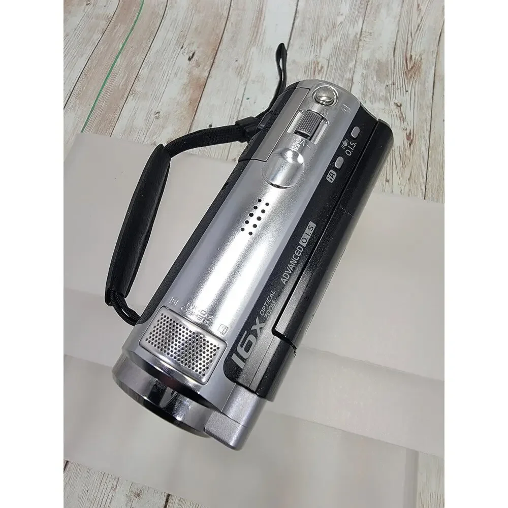 Panasonic HDC-TM10 2.5